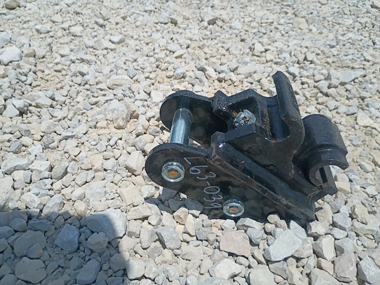 #l63-039-•-quick-coupler-mini-excavator-attachment-image-4