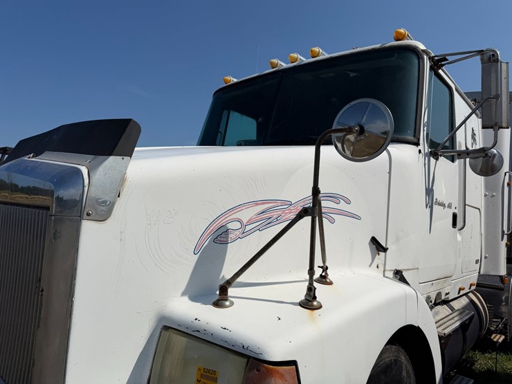 #52620-•-1990-whitegmc-wia-areo-series-sleeper-t/a-truck-tractor-4v1wdbjf3ln629984-inv#52620-image-39