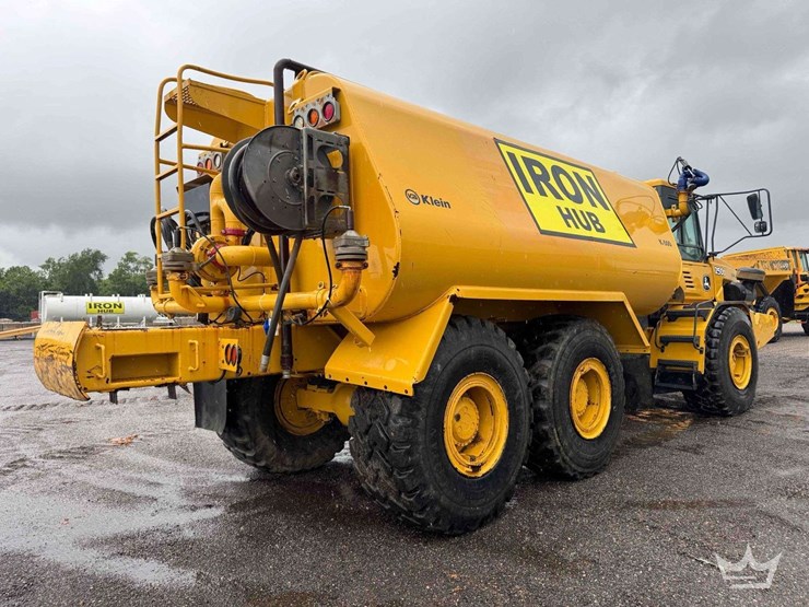 2013-deere-250d-image-9