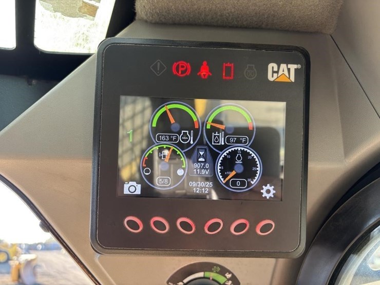 2018-caterpillar-259d-image-28