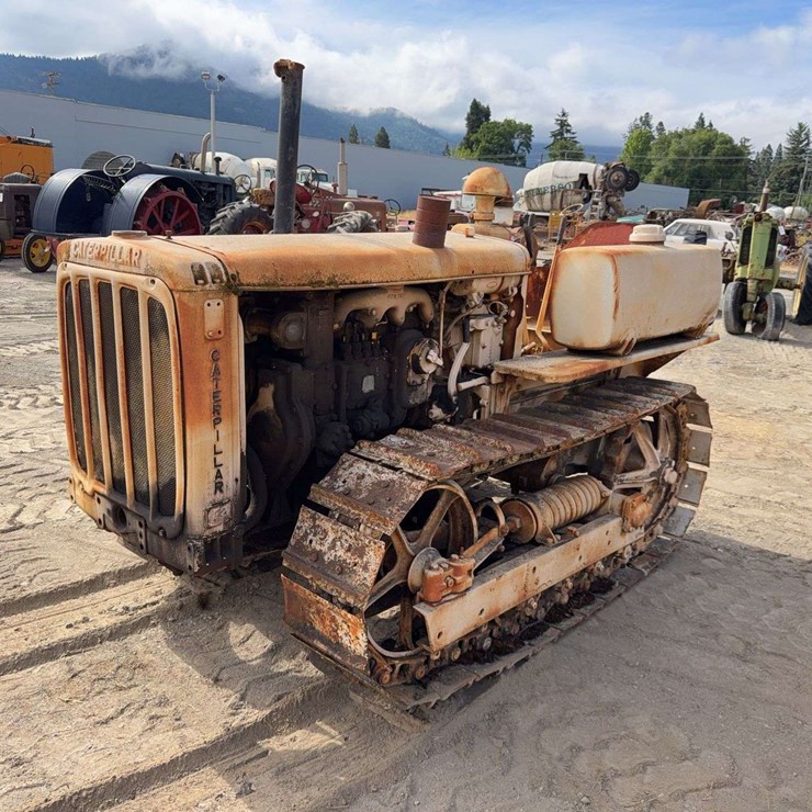 CATERPILLAR D2