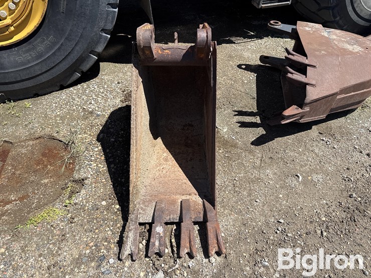 420-backhoe-bucket-image-2