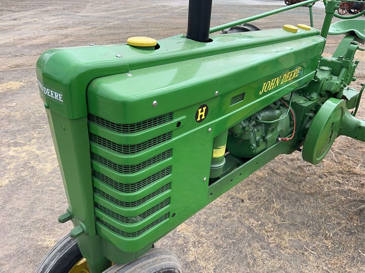 john-deere-h-image-11