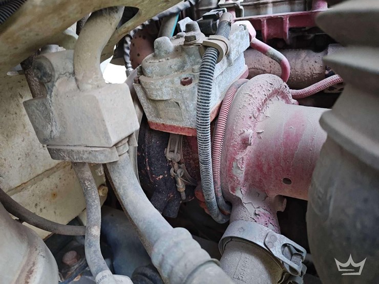 2014-freightliner-m2-106-image-14