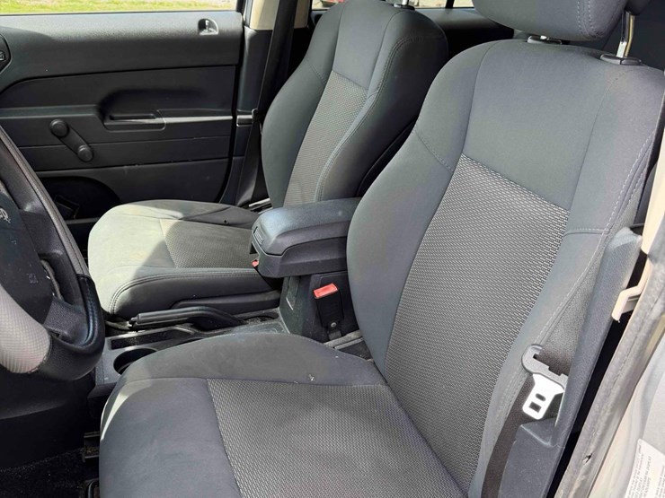 2010-jeep-patriot-image-13