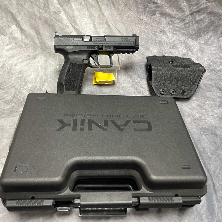 #10870 • Canik TP9SF, 9mm Luger Semi-Auto Pistol, SN: 24AT04268