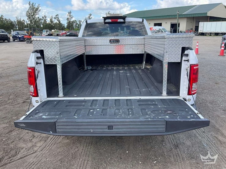 2017-ford-f150-image-18