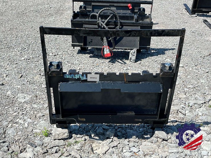 unused-2026-future-ft-xhc-mini-skid-steer-skid-steer-forks---[skid-steer-attachments]-attachment-image-4