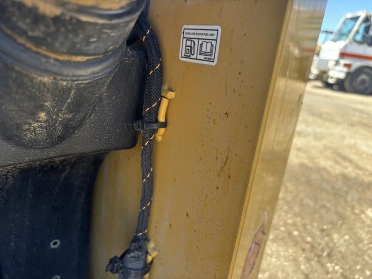 2018-caterpillar-259d-image-43
