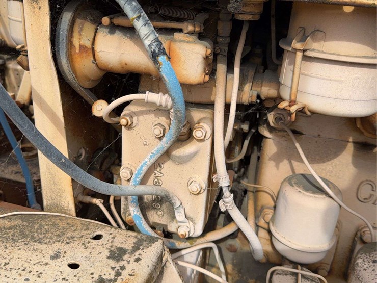 caterpillar-d2-image-35