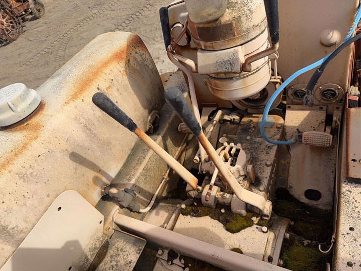 caterpillar-d2-image-38