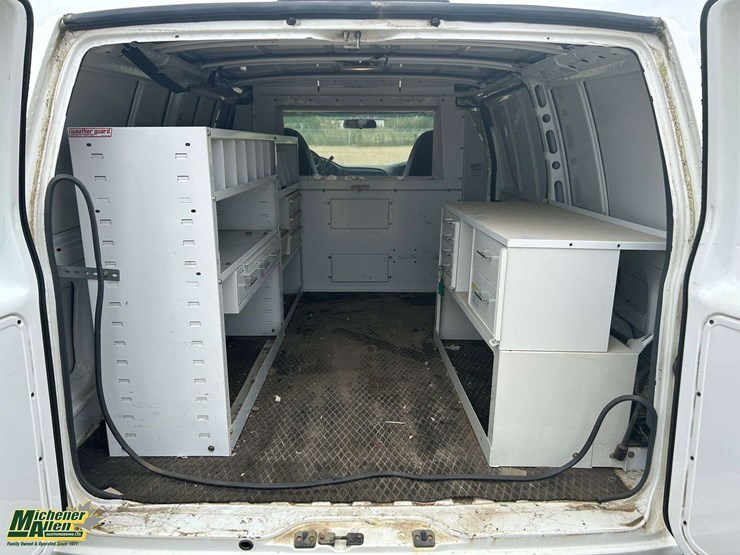 2003-chevrolet-astro-image-15