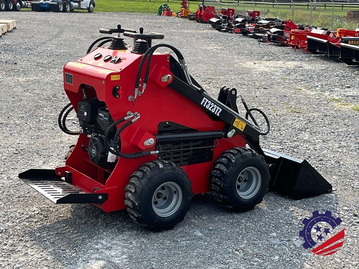 unused-2026-future-ft-323tz-skid-steer-loader-mini-skid-steer-image-3