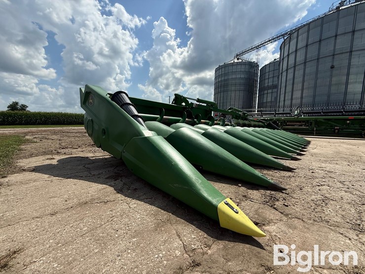 2022-john-deere-c12f-image-3