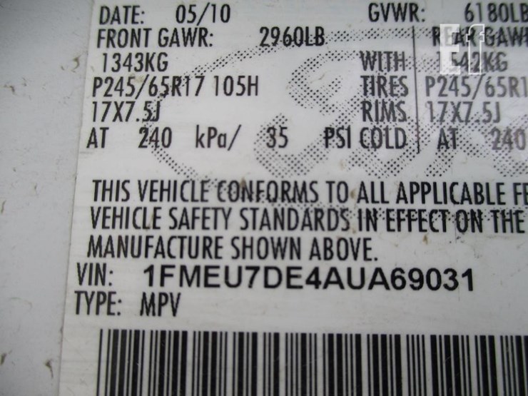 2010-ford-explorer-xlt-image-18