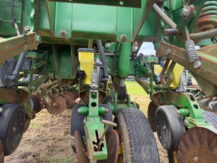 john-deere-1790-image-37