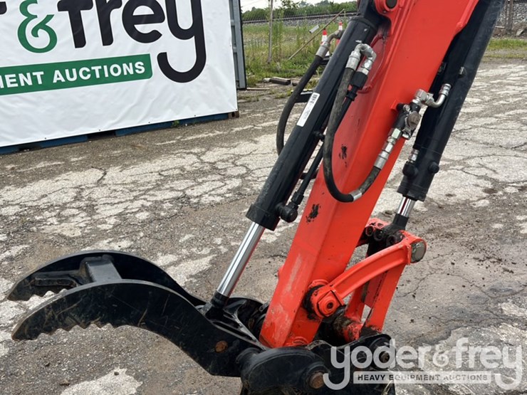 2022-kubota-u35-image-15