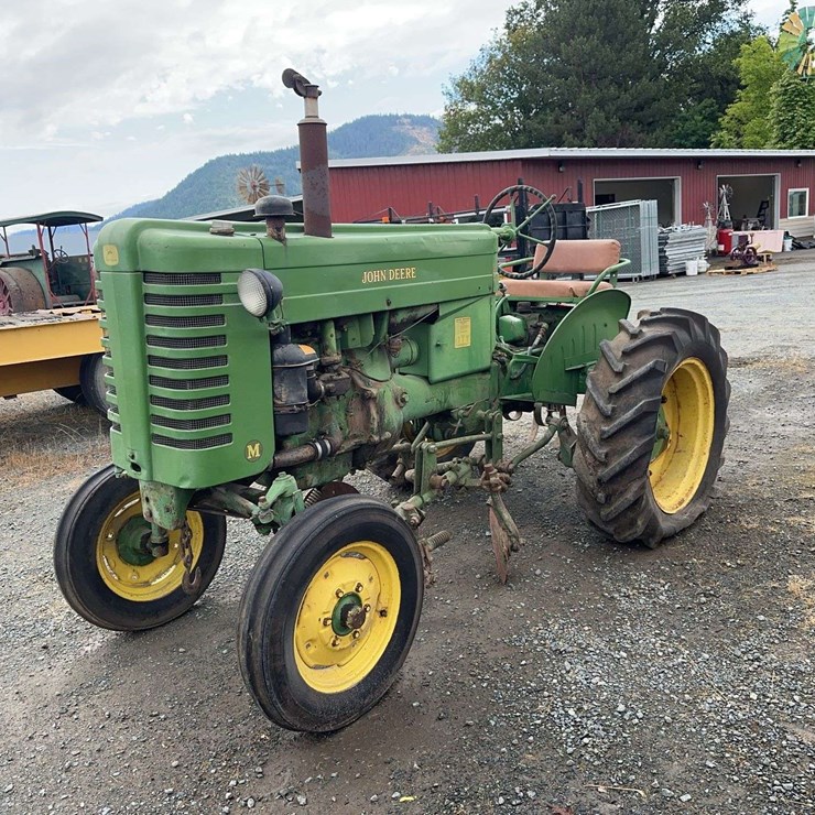 1951 JOHN DEERE M