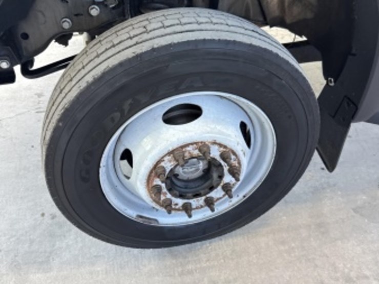2015-ford-f550-image-6