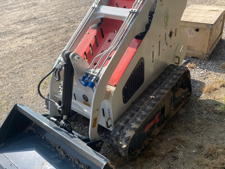 #9689-•-mini-skidsteer-image-2