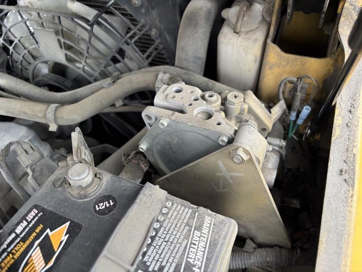 2015-caterpillar-2c6000-image-33