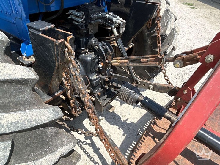 2018-new-holland-4wd-agricultural-tractor-w/-brush-cutter-image-16