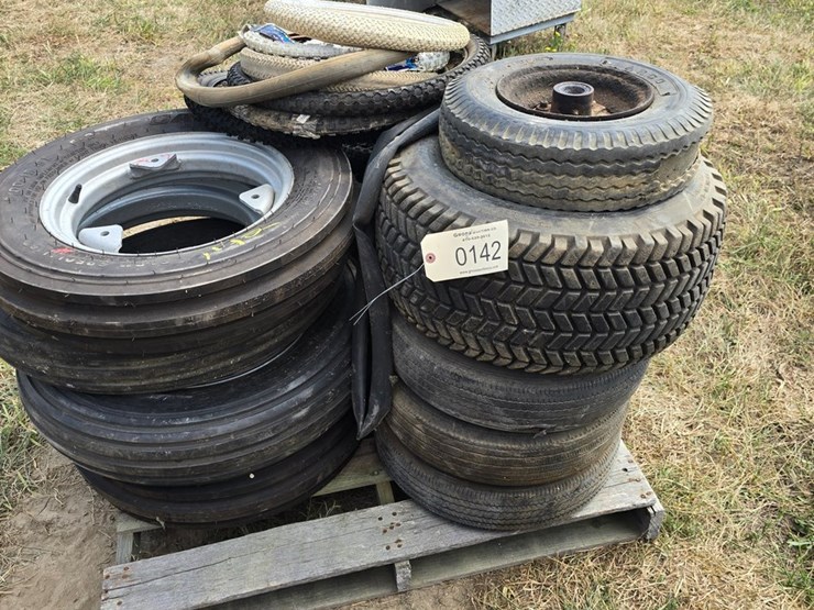 #142-•-x4-farm-tires-and-rims-farm-image-5