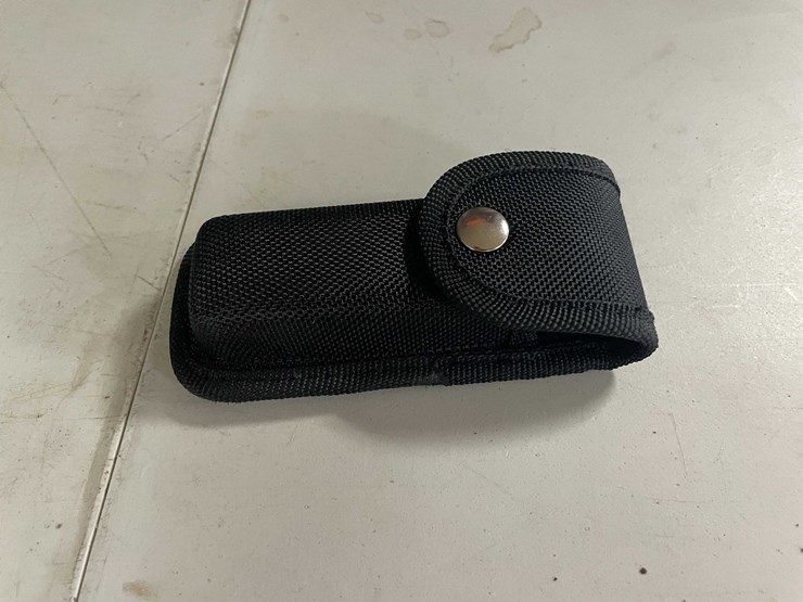 #10823-•-3-blade-knife-w/gut-hook-blade-image-11