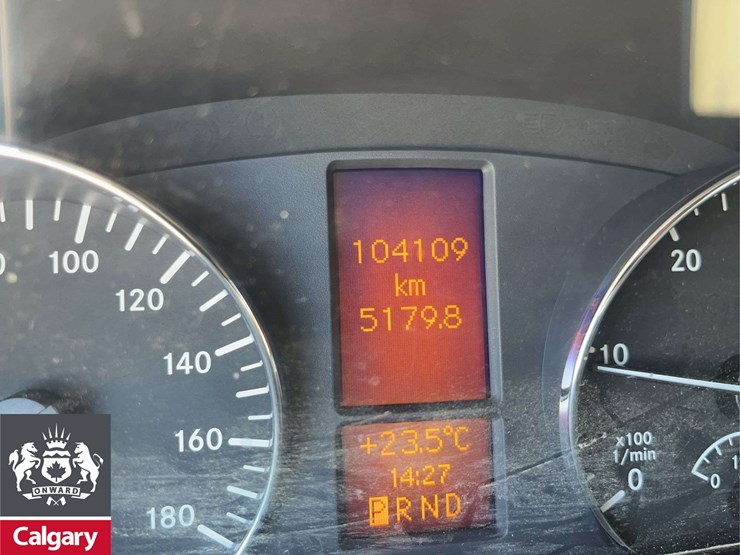 2016-mercedes-benz-sprinter-2500-image-24
