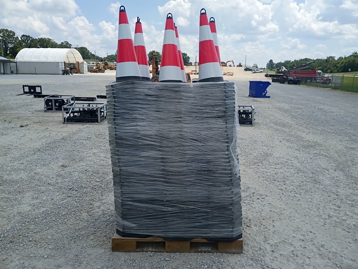 #l63-059-•-250--zjg-traffic-cones-image-1