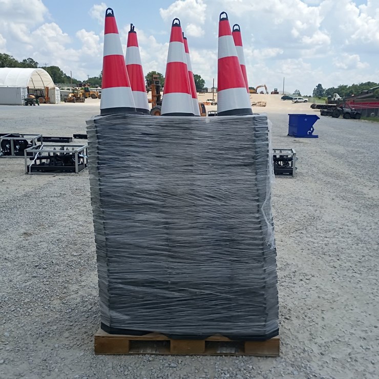 #L63-059 • 250- ZJG Traffic Cones