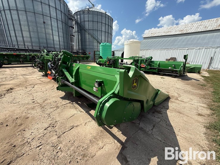 2022-john-deere-c12f-image-5