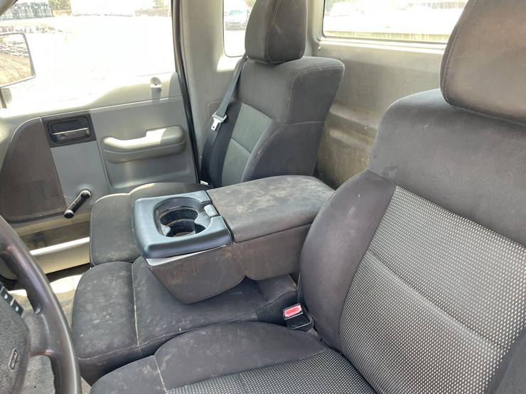 2004-ford-f150-image-42