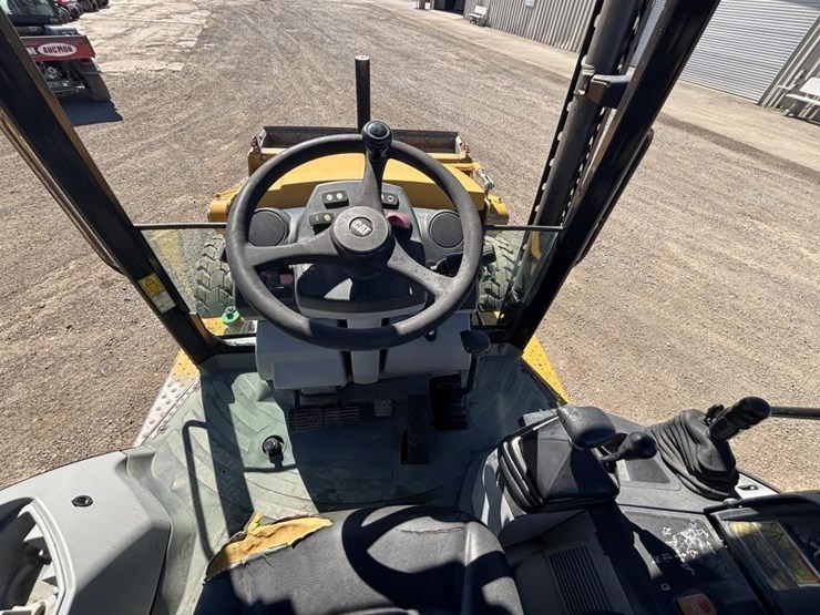 2012-caterpillar-420f-image-34