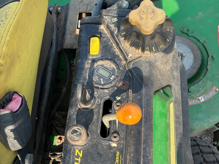 2021-john-deere-z960m-image-8