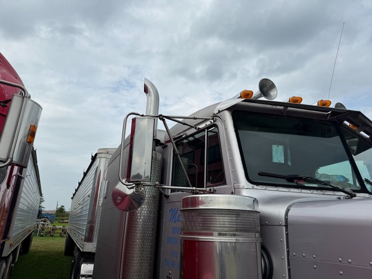1989-peterbilt-379-image-45