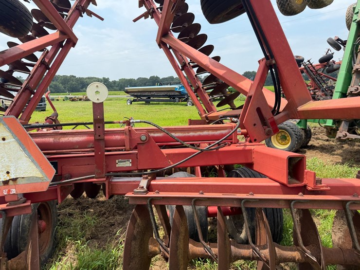 case-ih-3950-image-18