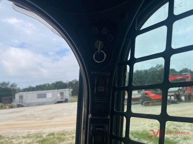 2019-bobcat-t770-image-18