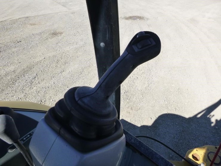 2007-caterpillar-420e-image-44