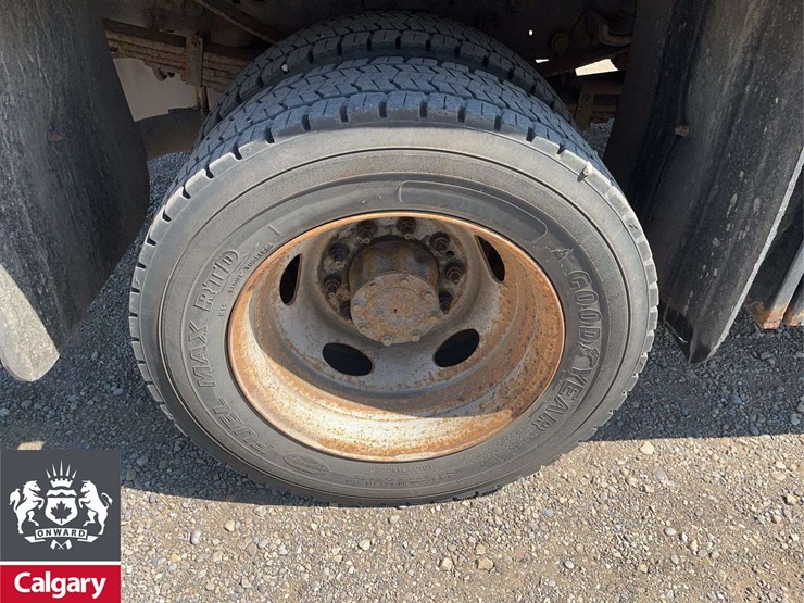 2015-ford-f550-image-12