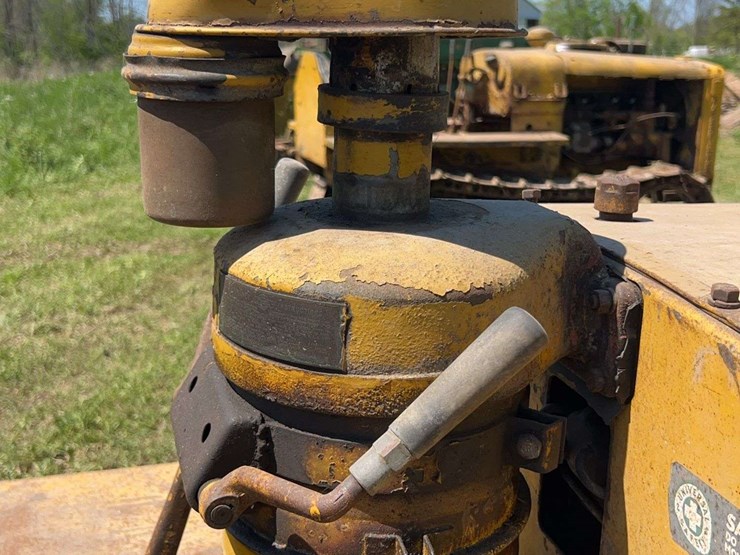 caterpillar-d2-image-20
