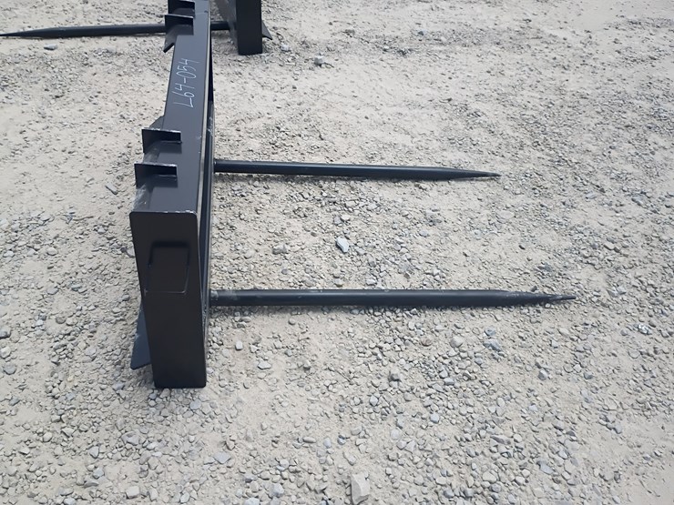 #l64-054-•-jct-bale-spear-skid-steer-attachment-image-4
