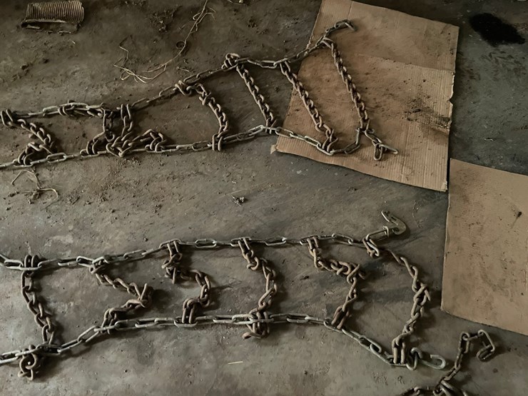 #1241-•-(2)-sets-of-tire-chains-image-4