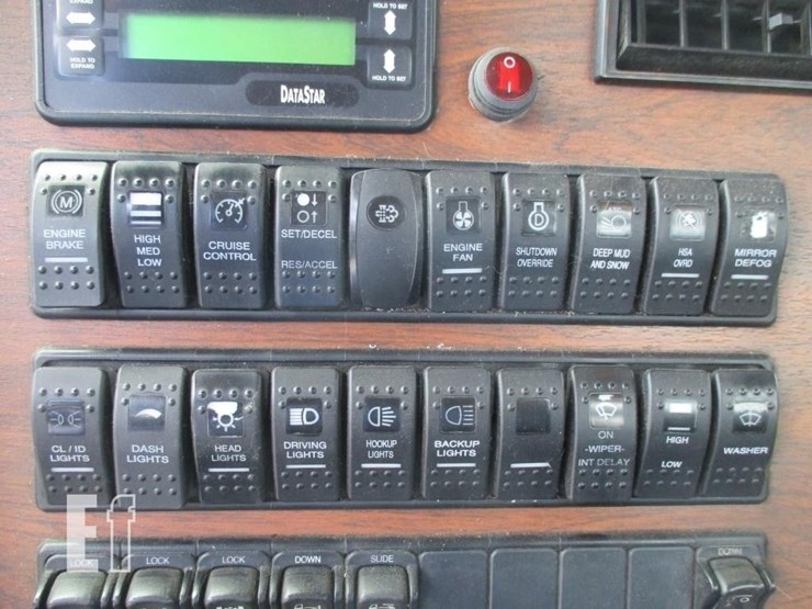 2019-western-star-4900-image-13