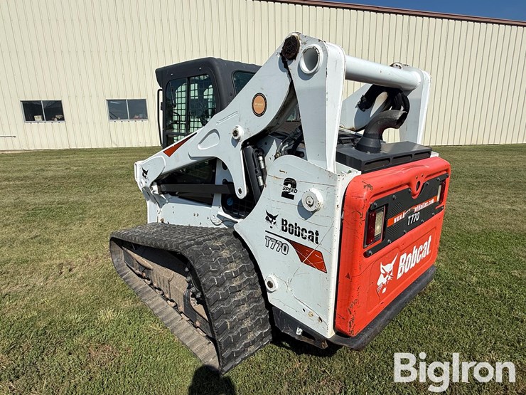 2017-bobcat-t770-image-7