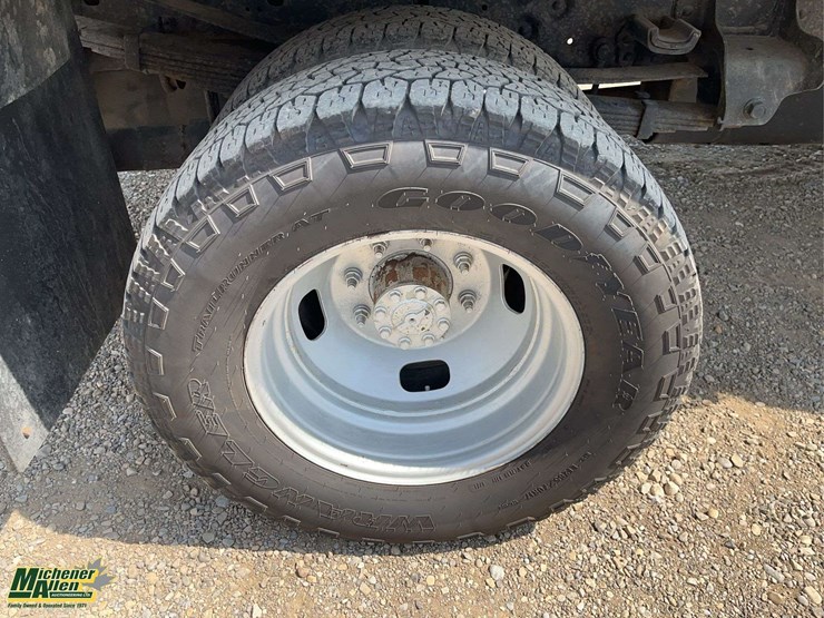 2011-ford-f350-image-11