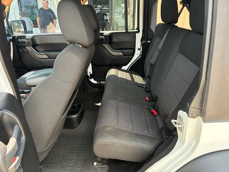 2012-jeep-wrangler-image-7