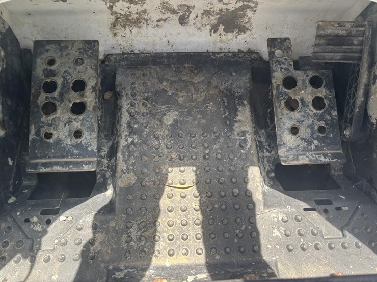 2019-bobcat-t770-image-34