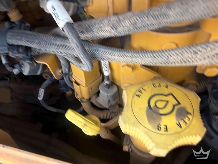 2020-deere-700k-xlt-image-12