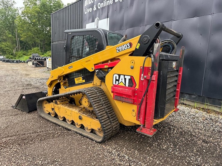 2020-caterpillar-299d3-image-2